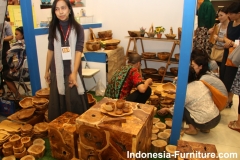 reclaimed-furniture-carved